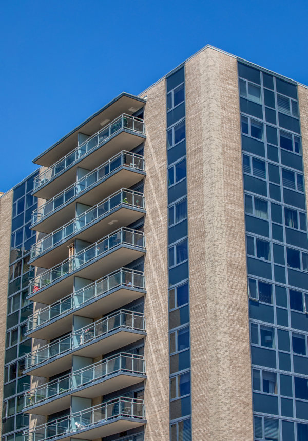 Solarban® 60 Solargray® Glass Balances Solar Control and Aesthetics for Kansas City’s Parkway Towers