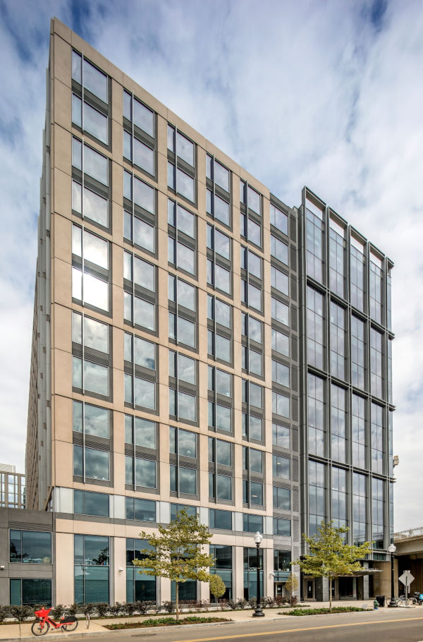 Exceptionally clear Solarban® 60 glass provides transparency, energy savings, at LEED® Platinum certified Four Constitution Square in Washington D.C. (Tom Kessler Photography)