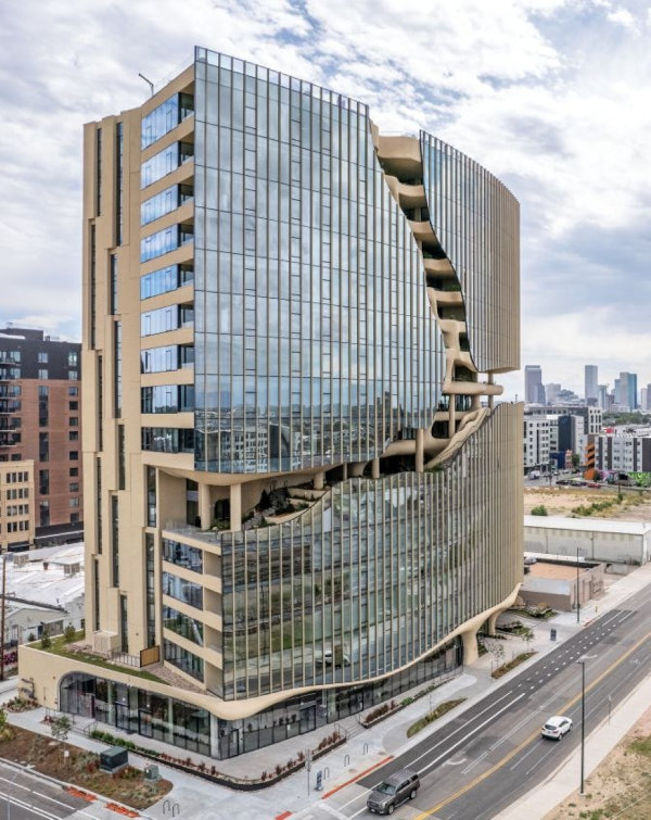 Vitro Glass Brings Clarity and Reflection to Denver’s One River North