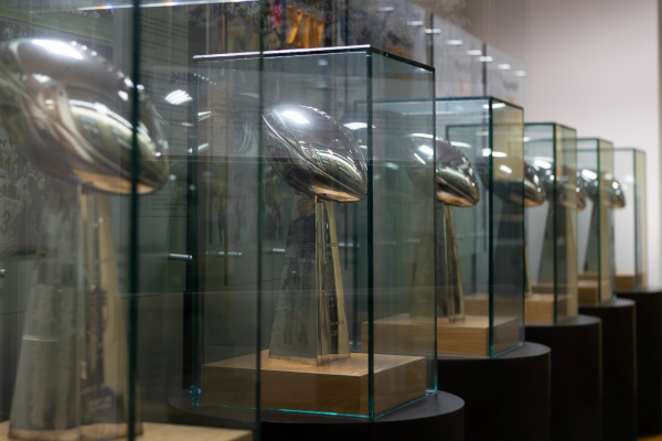 Before, the Steelers’ Lombardi Trophies were guarded by conventional clear glass.