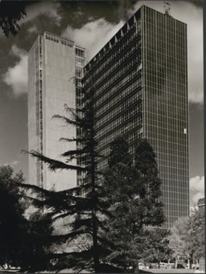 ICI House was the highest building in Australian when constructed in 1958. In the 1960s a number of panes of glass spontaneously shattered and fell to the ground. Picture: National Library of Australia