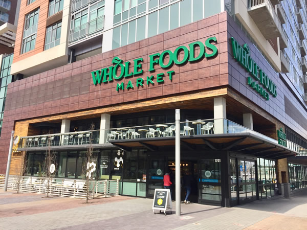 The street view of the Whole Foods storefront.