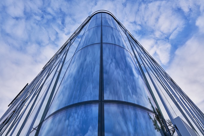 Sawig Office – office building with bent glass manufactured by PRESS GLASS