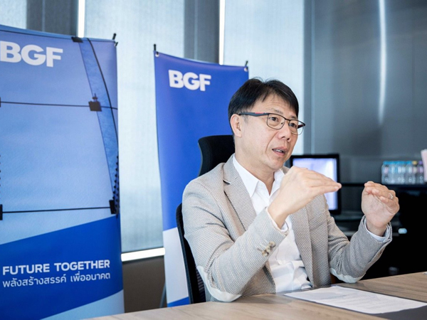 Supasin Leelarit, executive vice president for Group Construction Materials of Bangkok Glass Plc, and managing director of BG Float Glass Co Ltd. 
