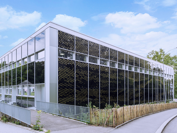 Resonant façade by Glas Trösch - Vimarsana News