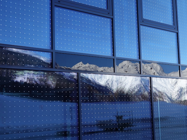 Innovative Collaboration: Saflex FlySafe 3D and BirdBlind® Lead the Way in Protecting Both Building Occupants and Birds 
