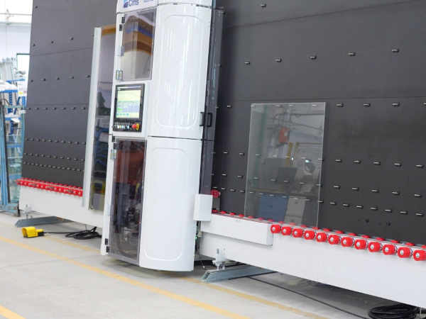 The most cost-effective solution for seaming rectangular glass? CMS aura!