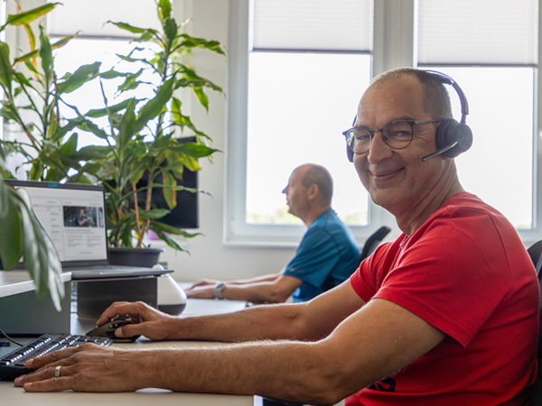 Willi Funk, Online Service Engineer, shares his experiences from the online service © LiSEC