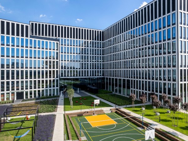 Glas Trösch Glass Enhances Community-Focused Face2Face Campus