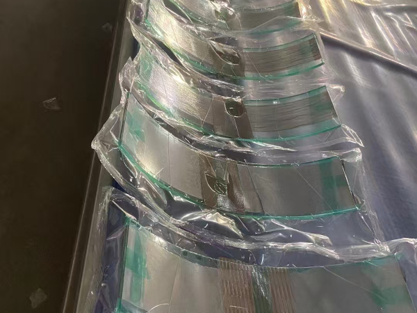 A New EVA FILM Lamination Technique: Vacuum Bags Replacing Silicone Bags for Superior Results