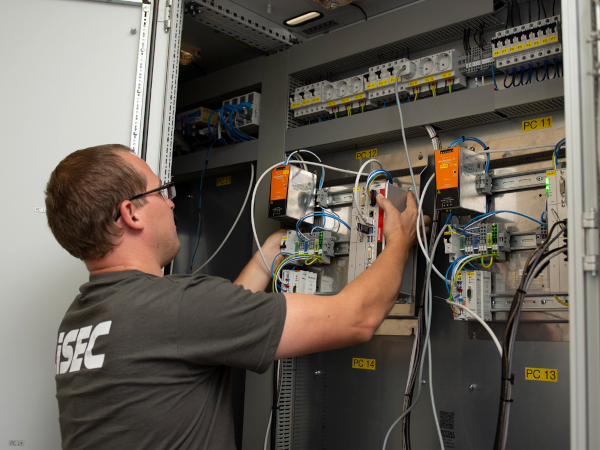 Why buy a new one when you can upgrade? This is how LiSEC extends the service life of systems