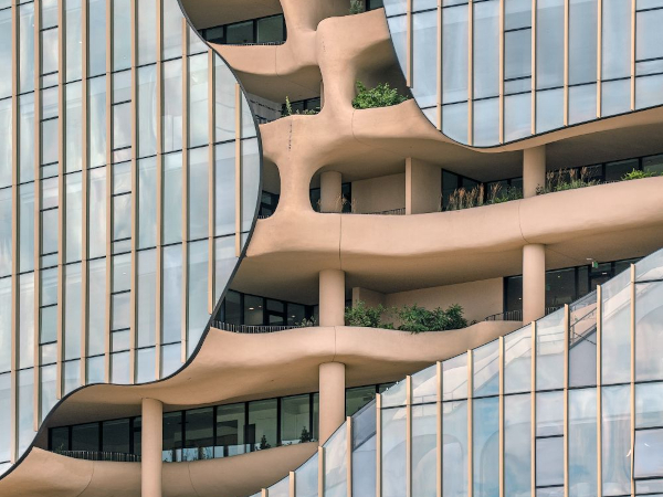 Vitro Glass Brings Clarity and Reflection to Denver’s One River North