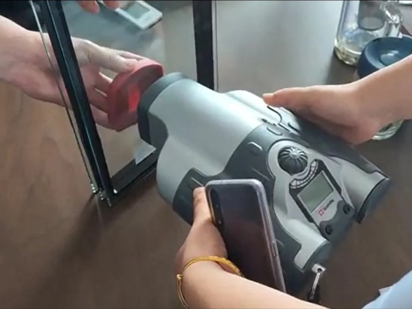 Weihai Blue Star using Sparklike Handheld™ in Gas Retention Test of Insulating Glass Units