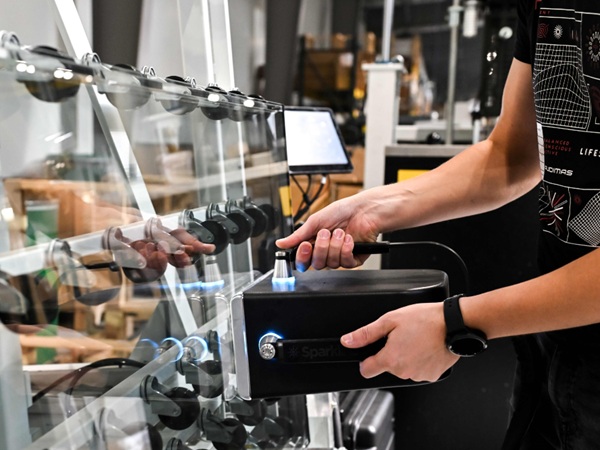 10 Years of Sparklike Laser Portable™ – A Milestone in IGU Gas Measurement