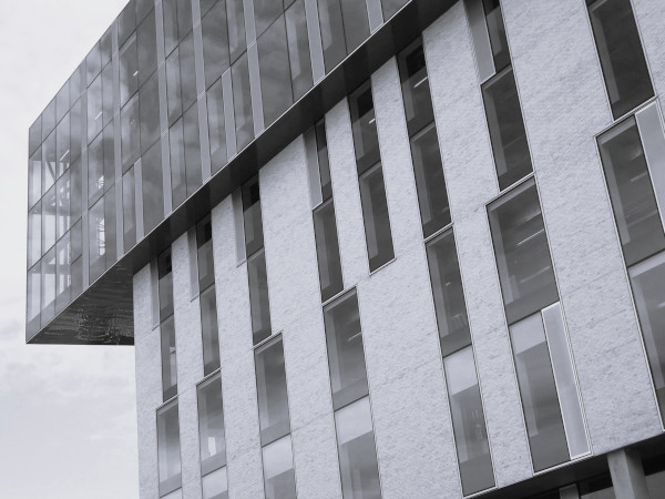Glass for Europe launches a series exploring how the solar factor is integrated in national legislations