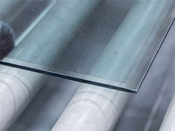 EcoArmor™ Protective Topcoat by Vitro provides protection all the way to the furnace.  (Courtesy of Vitro Architectural Glass)