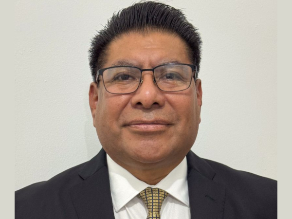Vitro’s Roberto Cabrera Honored as Glass Person of the Year 2026 by Phoenix Award Committee
