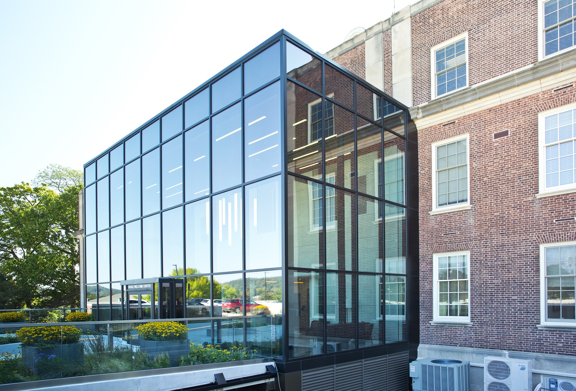 Vitro Architectural Glass | glassonweb.com