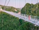 The longest glass bridge in the world | Saint-Gobain