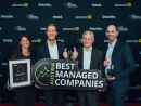 © Niklas Schnaubelt; Doris Niederwimmer (Director Human Resources & Administration), Oliver Pichler (CFO), Gottfried Brunbauer (CEO) and Markus Lininger (Director Engineering & Production Assembly) at the award ceremony for "Austria’s Best Managed Company