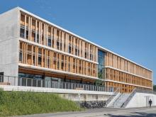 Okalux: Exemplary materials for new university building