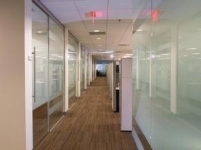 Demountable glass partitions at Lincoln Financial (Radnor, Pa.) by AGI member Reilly Glazing, Inc.