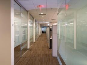 Demountable glass partitions at Lincoln Financial (Radnor, Pa.) by AGI member Reilly Glazing, Inc.