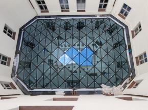 Glass roof of the Federal Ministry of Health in Berlin, Germany (© Metallbau Windeck GmbH)