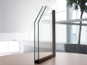 Triple pane with 0.5 mm centre pane