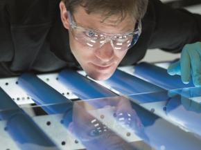 Merck Invests 15 million Eur in Liquid Crystal Window Technology