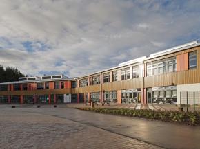 Bright space for bright sparks: GLASSOLUTIONS creates ideal learning environment at Alford Community Campus