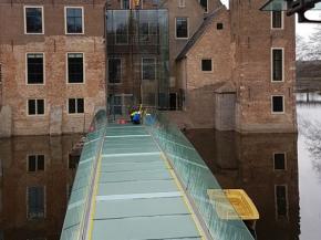 Installation access bridge Ruurlo Castle