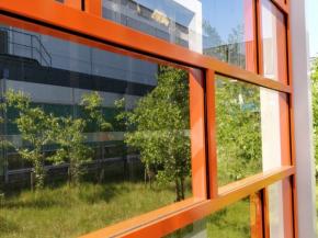 Smart semi-transparent energy generating PV windows