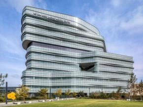 Health care facility featuring Solarban 70XL Starphire Ultra-Clear glass by Vitro Glass wins two awards