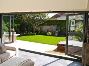 Made to measure aluminium bi-fold doors for large spaces