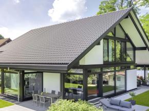 Glas Trösch Group: Healthy daylight, free solar heating and excellent thermal insulation