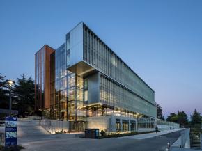University of Washington’s Life Sciences Building earns accolades from American Institute of Architects’ Committee on the Environment (AIA-COTE) for beauty, sustainability and energy performance driven by glasses from Vitro Architectural Glass