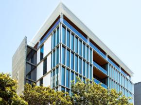 345 4th Street in San Francisco, Calif., features Solarban® 72 Starphire® glass by Vitro Architectural Glass.