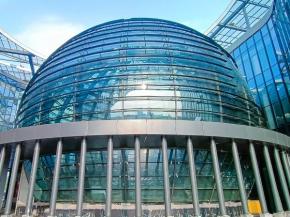 NorthGlass hyperbolic glass lit up the star of Qingyuan Science and Technology