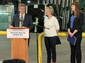 Vitro Architectural Glass Vice President of Technical Services, Sustainability & Government Affairs Paul Bush; GSA Administrator Robin Carnahan; EPA Office of Chemical Safety and Pollution Prevention Deputy Assistant Administrator for Pollution Prevention