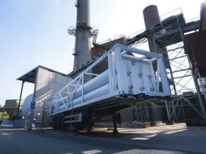 Delivery of Biomethane by Tanker Truck ©Grégory Bianchi