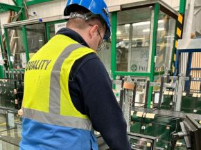 Sparklike Laser Portable used at the production line of Pilkington Polska