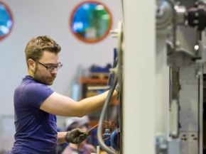 Glaston windshield bending - from the 70' to today