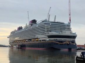 Unelko Protects 10,000 m² of Glass on Disney Adventure Cruise Ship