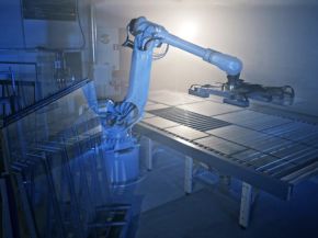 Automatic loading of flat tempering furnaces | Glaston