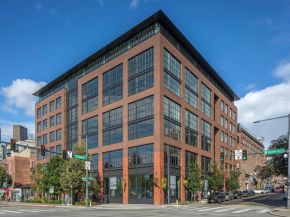 Vitro Glass Blends Modern Design with Historic Seattle