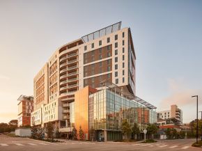 Pictured: UC San Diego Torrey Pines Living & Learning Neighborhood | Glass: Solarban® 70 Glass | Architects: HKS Architects and Safdie Rabines Architects | Glass Fabricator: Vitro/PPG Certified Member | Glazing Contractor: Tower Glass, Inc. 