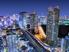 What can we learn from Japan’s approach to industrial transformation within glass?