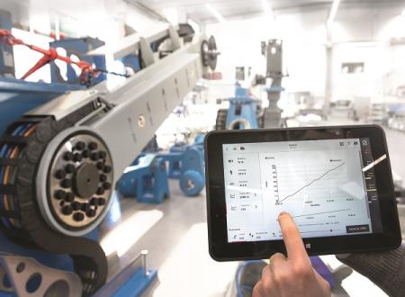 In modern factories employees can perform their tasks from almost any place: in addition to stationary control panels machine applications are available on mobile devices.