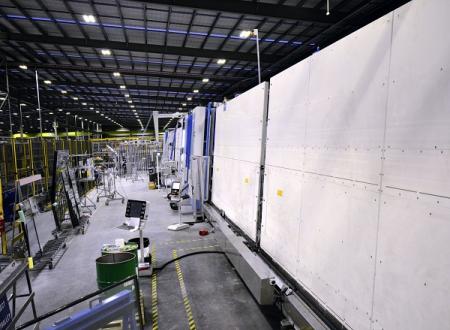 Impressive: Bystronic glass jumbo’sealer for glass sizes up to 3,21 x 6,00 m © Metro Performance Glass Impressive: Bystronic glass jumbo’sealer for glass sizes up to 3,21 x 6,00 m © Metro Performance Glass